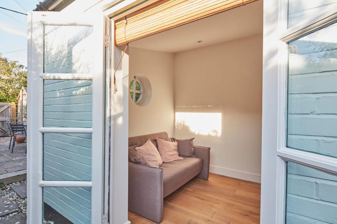 A Cool Coastal Retreat On Kingsdown Beach - The White House Βίλα Deal Εξωτερικό φωτογραφία
